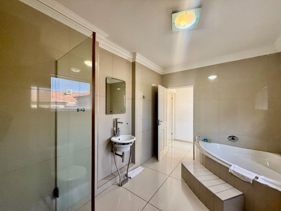 4 Bedroom Property for Sale in Birdwood Estate North West